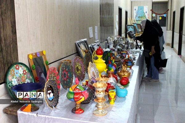 نمایشگاه و فروشگاه صنایع دستی در کانون فرهنگی تربیتی کوثر بوشهر