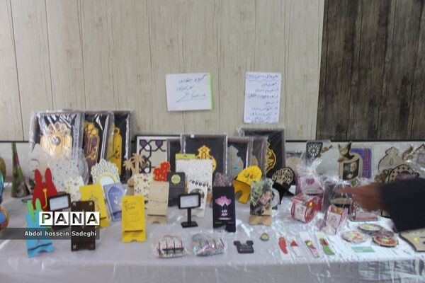 نمایشگاه و فروشگاه صنایع دستی در کانون فرهنگی تربیتی کوثر بوشهر