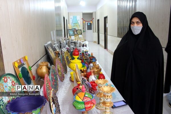 نمایشگاه و فروشگاه صنایع دستی در کانون فرهنگی تربیتی کوثر بوشهر