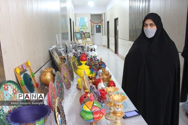نمایشگاه و فروشگاه صنایع دستی در کانون فرهنگی تربیتی کوثر بوشهر
