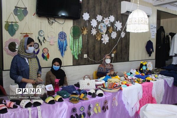 نمایشگاه و فروشگاه صنایع دستی در کانون فرهنگی تربیتی کوثر بوشهر