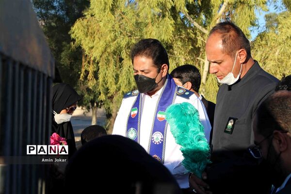 تقدیر مدیر سازمان دانش‌آموزی استان فارس از خانواده دانش آموز پیشتاز مرحومه مهسا هاشمی بالاشهری