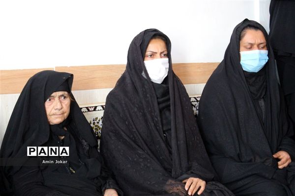 تقدیر مدیر سازمان دانش‌آموزی استان فارس از خانواده دانش آموز پیشتاز مرحومه مهسا هاشمی بالاشهری