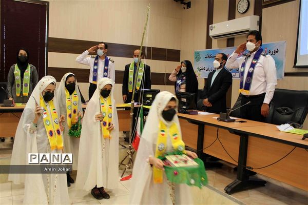 نشست تبیین بازمهندسی تشکیلات پیشتازان ویژه مدیران شهرستان زرین دشت