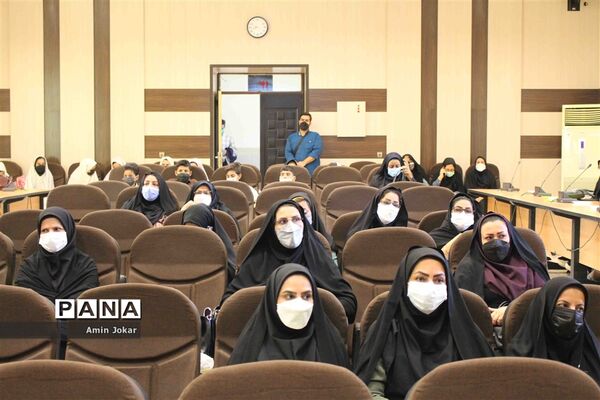 نشست تبیین بازمهندسی تشکیلات پیشتازان ویژه مدیران شهرستان زرین دشت