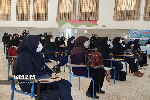 برگزاری نمادین بیست و چهارمین دوره انتخابات شورای دانش‌آموزی شهرستان امیدیه