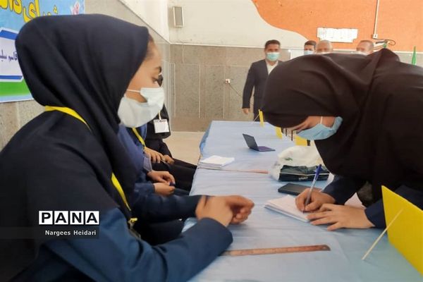 برگزاری نمادین بیست و چهارمین دوره انتخابات شورای دانش‌آموزی شهرستان امیدیه