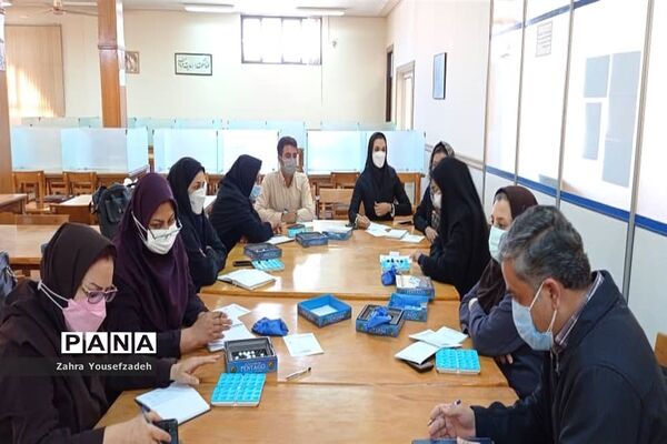 برگزاری دوره آموزشی مربیگری و داوری بازی‌های فکری در فارس