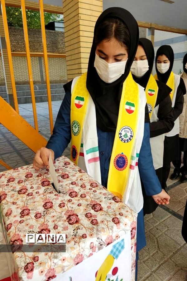 برگزاری انتخابات شوراهای دانش‌آموزی در استان همدان