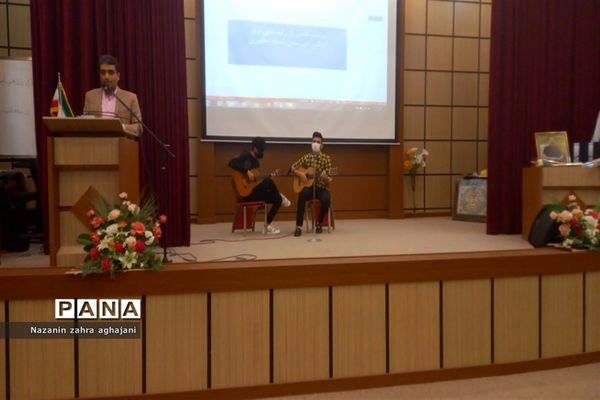 مراسم تقدیر از رتبه‌های برتر کنکور در رباط کریم