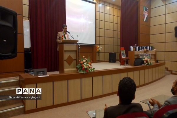 مراسم تقدیر از رتبه‌های برتر کنکور در رباط کریم