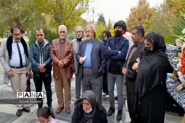 هفتمین سالگرد فوت مرتضی پاشایی در بهشت زهرا تهران