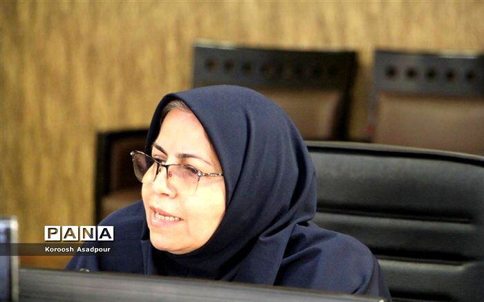 دوری دانش‌آموزان از اجتماع موجب توقف یا کاهش رشد اجتماعی آنان می‌شود