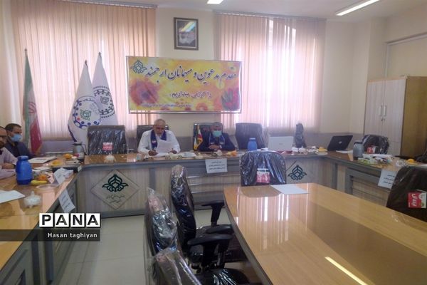 برگزاری جلسه هم اندیشی جذب و سازماندهی نواحی 6 گانه شهر اصفهان در سازمان دانش‌آموزی استان اصفهان