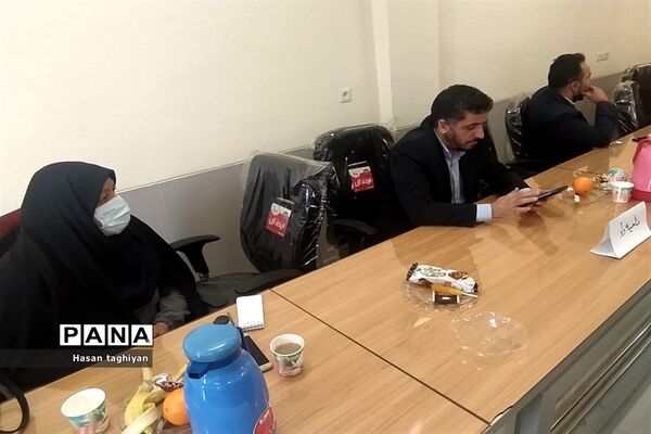 برگزاری جلسه هم اندیشی جذب و سازماندهی نواحی 6 گانه شهر اصفهان در سازمان دانش‌آموزی استان اصفهان