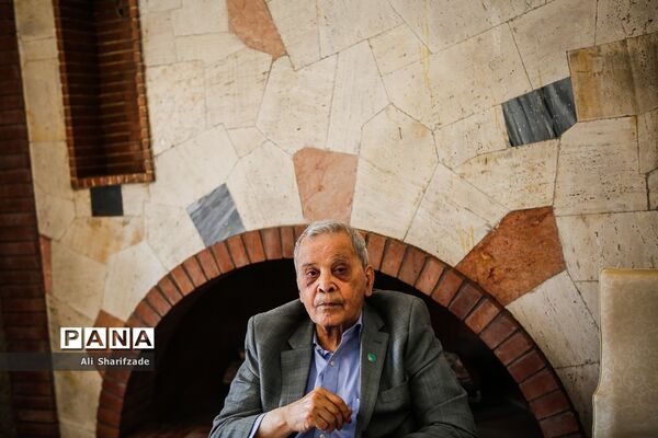مراسم  جشن تولد هنرمندان پیشکسوت متولد آبان