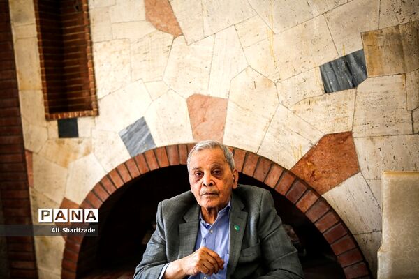مراسم  جشن تولد هنرمندان پیشکسوت متولد آبان