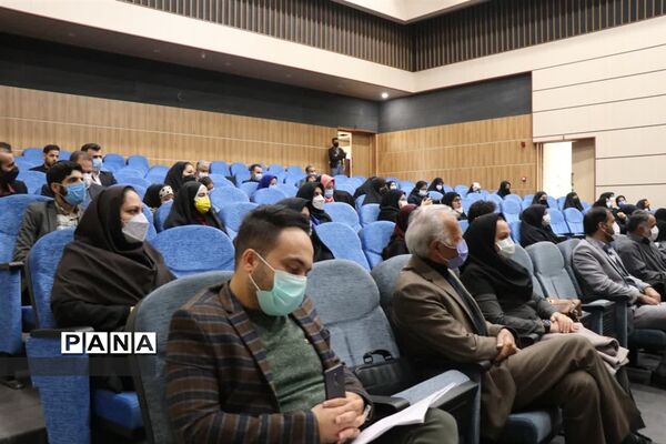 رونمایی از کتاب کوچک‌ترین دانش‌آموزان نویسنده شهر قدس