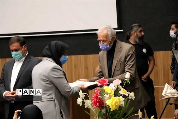 رونمایی از کتاب کوچک‌ترین دانش‌آموزان نویسنده شهر قدس