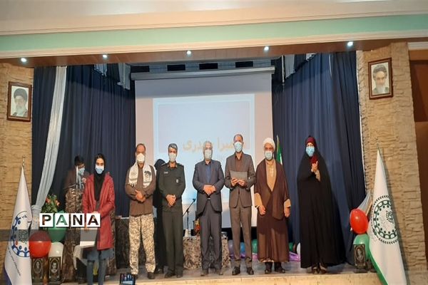 مراسم تقدیر از دانش آموزان فعال حوزه فرهنگی جوادآباد