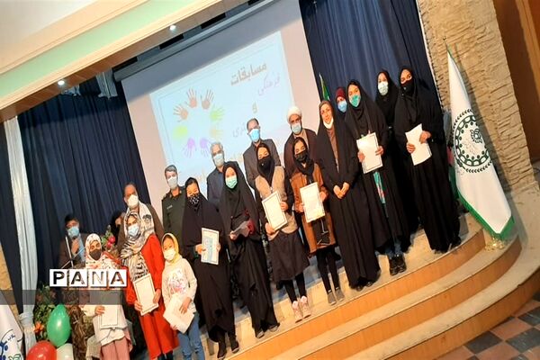 مراسم تقدیر از دانش آموزان فعال حوزه فرهنگی جوادآباد