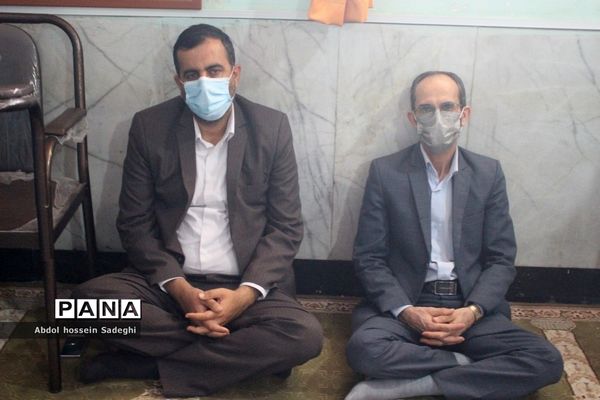 نماز جماعت ظهر و عصر در اداره  کل آموزش و پرورش استان بوشهر