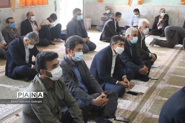 نماز جماعت ظهر و عصر در اداره  کل آموزش و پرورش استان بوشهر