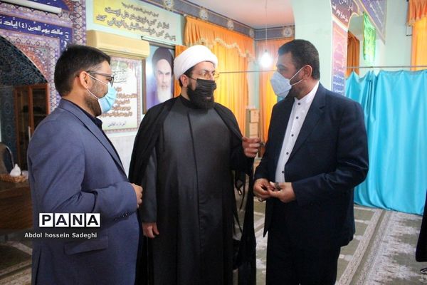 نماز جماعت ظهر و عصر در اداره  کل آموزش و پرورش استان بوشهر