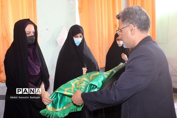 نماز جماعت ظهر و عصر در اداره  کل آموزش و پرورش استان بوشهر