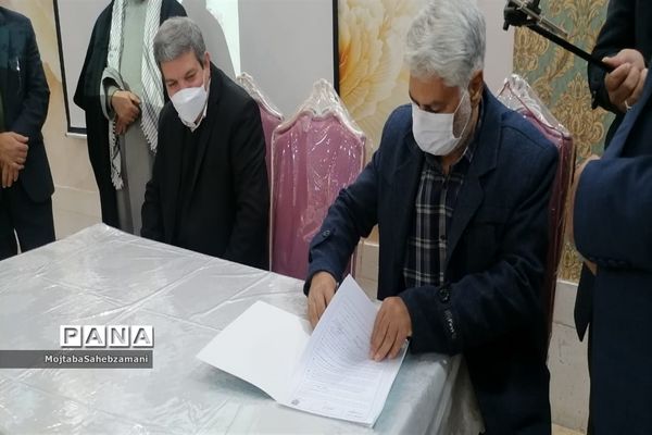 مراسم بزرگداشت خیر مدرسه ساز علی خانی در کاشمر