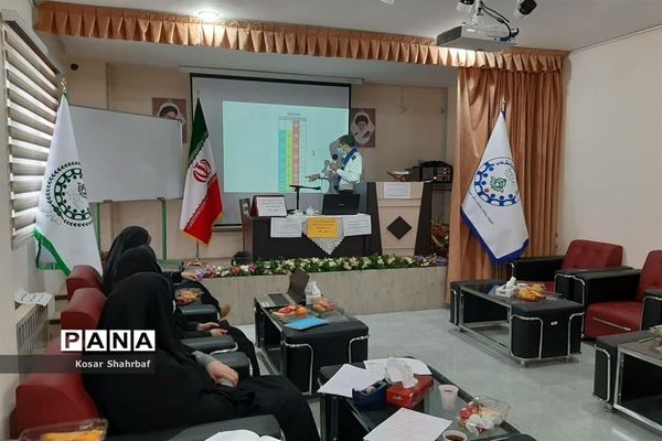 جلسه آموزشی بازمهندسی سازمان دانش‌آموزی  رودهن