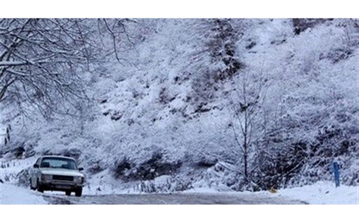 برف غرب اصفهان را سفیدپوش کرد