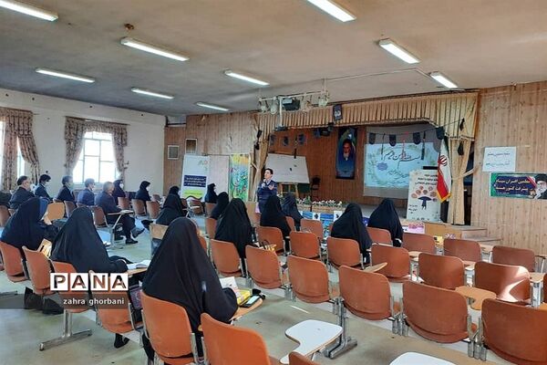 جلسه آموزشی مدیران مجری طرح توانمند‌سازی در دماوند