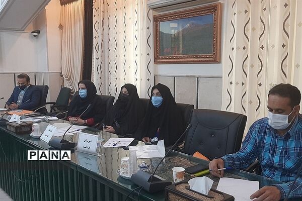 نشست معاونین پرورشی و فرهنگی و مسئولان سازمان دانش‌آموزی سراسر استان یزد