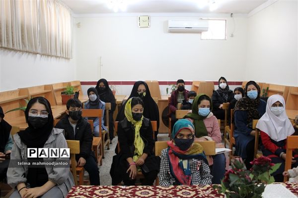 جشن کتابخوانی در شهرستان گلوگاه