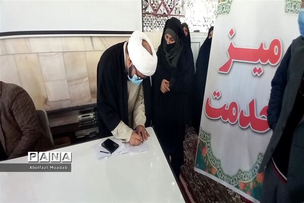 حضور نماینده مردم و مسئولین کاشمر در میز خدمت روز جمعه