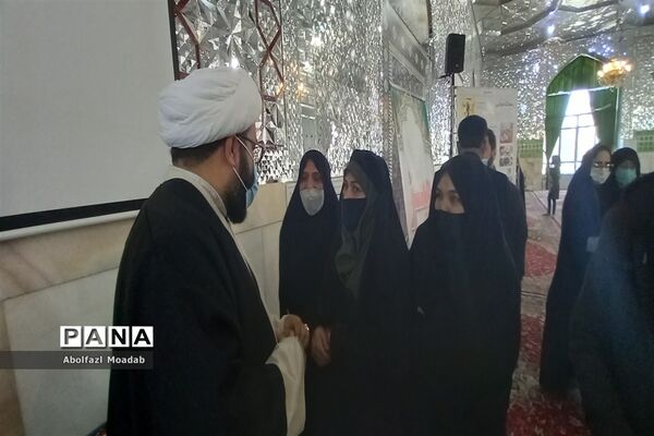 حضور نماینده مردم و مسئولین کاشمر در میز خدمت روز جمعه
