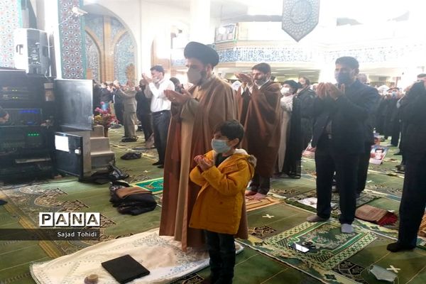 نماز جمعه در مسجد الغدیر پردیس