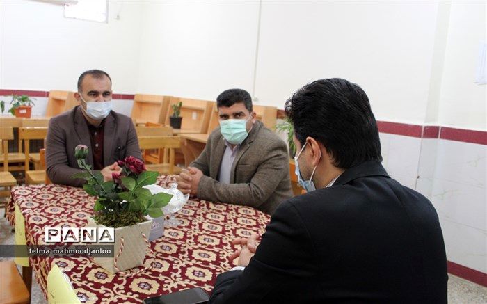 بازدید فرماندار گلوگاه از کتابخانه عمومی شهید عظیمی