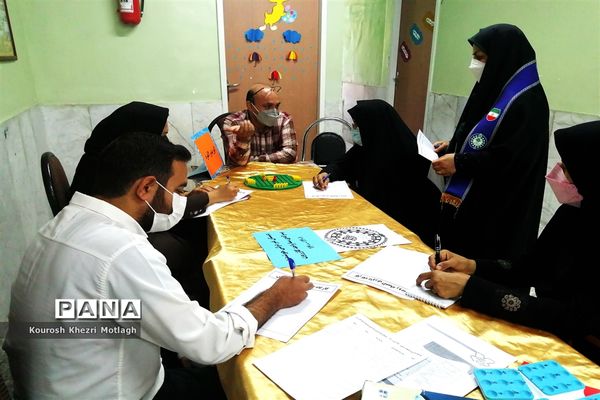 برگزاری اولین کارگاه مربی گری و داوری المپیاد رویش در شهرستان کازرون