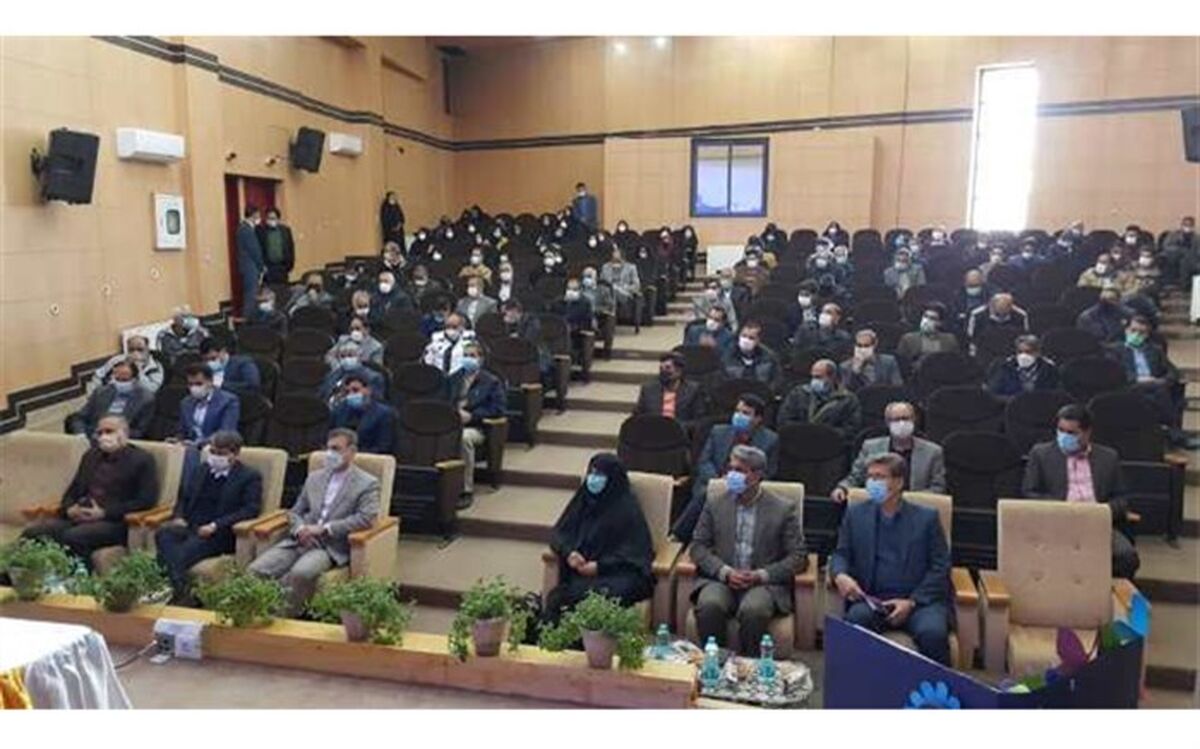 مدرسه کانون است و ما معلمان نقش آفرین هستیم