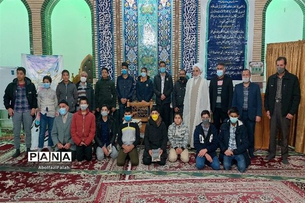 محفل انس با قرآن در مدرسه بصیری کاشمر