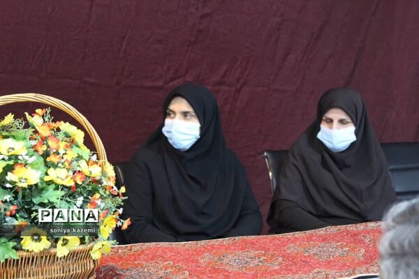 مراسم رونمایی و نقد کتاب «من فراموش می شوم» در ساری