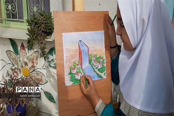 نمایشگاه کتاب در دبستان تربیت گلوگاه