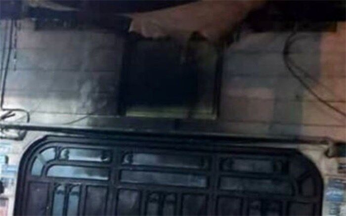 جزئیات آتش‌زدن تابلوی دفتر نماینده رباط کریم