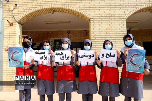 برگزاری کلاس‌های کانون دانش‌آموزی هلال احمر در دبیرستان قاضی گله‌دار