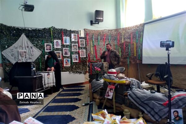 برگزاری یادواره شهدا به‌مناسبت هفته بسیج در مدارس آموزش و پرورش ملارد