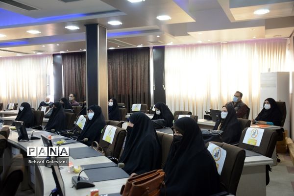 مراسم تجلیل از فرهنگیان بسیجی جهادگر دوران کرونا در ارومیه