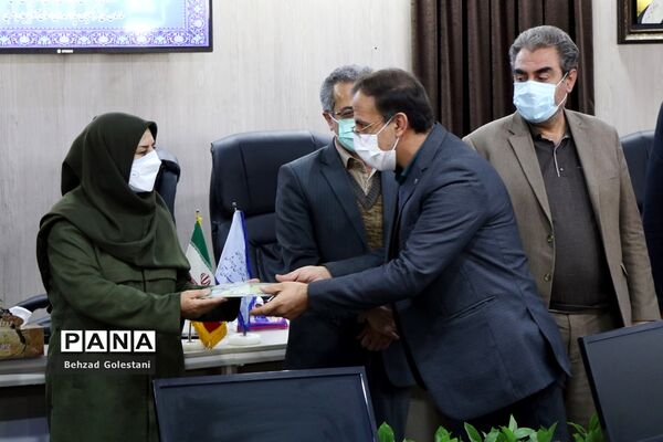 مراسم تجلیل از فرهنگیان بسیجی جهادگر دوران کرونا در ارومیه