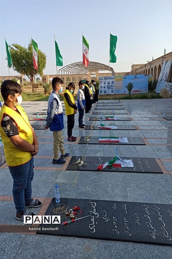 غبارروبی گلزار شهدای جهاد عشایر عرب حمیدیه